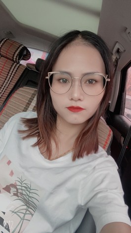 失踪人员：冯军霞